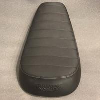 Sella Triumph street scrambler