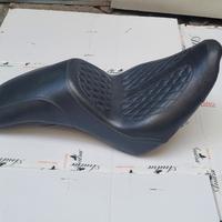 sella mustang harley davidson softail 