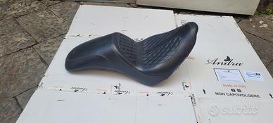 sella mustang harley davidson softail 