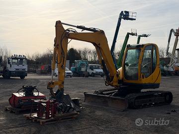 JCB 8080