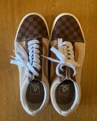 VANS “OFF THE WALL”, TAGLIA 39