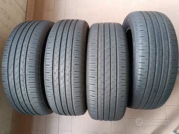 4 pneumatici Continental 215 55 R17 94V come nuovi