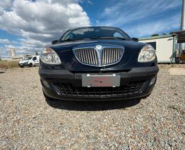 Lancia Ypsilon 1.2 16V Platino