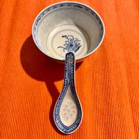 ciotola rotonda e cucchiaio in porcellana cines