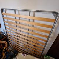 Rete a doghe matrimoniale in metallo e legno – 