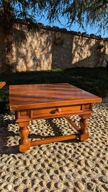 Tavolo quadrato in legno 