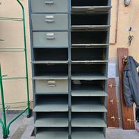 lips vago mobile industriale cassetti