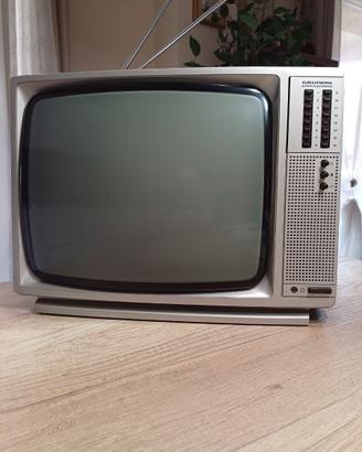 Televisore 16 pollici B.N. "Grunding" (Vintage")