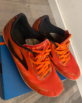 Scarpe chiodate
