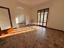 appartamento-al-primo-piano-con-balconi-e-cantina
