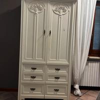 Armadio in stile liberty