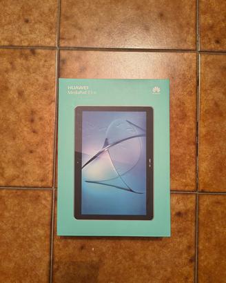 Huawei Tablet MediaPad T3 10 con accessori