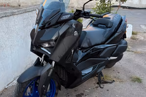 XMAX 300 2025