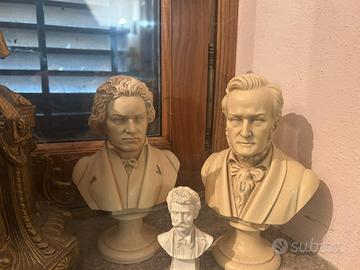 Trittico di busti di musicisti in marmo