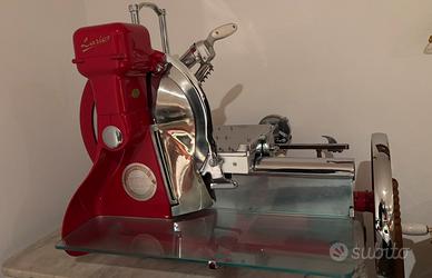 Affettatrice a volano Lario