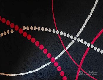 Tappeto Nero con Disegni Bianchi e Rossi – 170x230