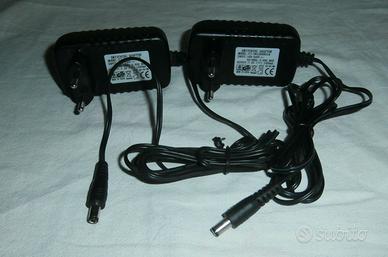 due alimentatori 7.5v 1500mA switching adaptor