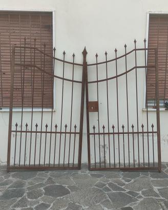 cancello in ferro battuto 