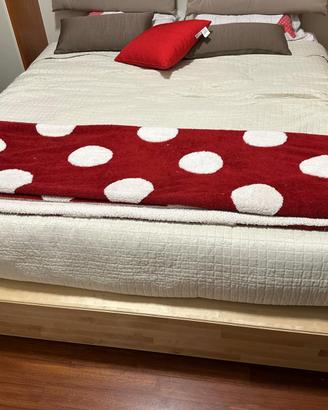 Letto con 4 cassetti contenitori e correrdo