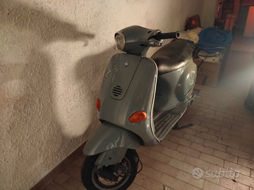 Piaggio Vespa ET4 125 Certificato d Epoca