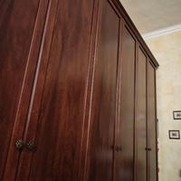 Armadio + cassetti noce scuro (SCADE A MARZO)