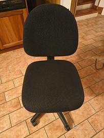 sedia per ufficio con rotelle