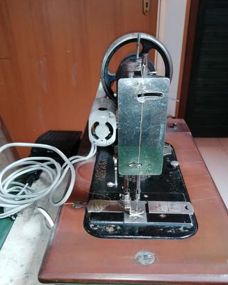 Macchina da cucire DAVIS