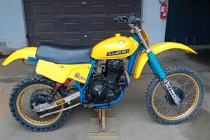 Suzuki DR 500 anno 1982