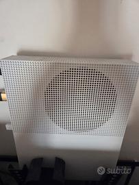 console Xbox One s con due controller e giochi