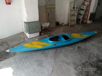Kayak mod squirtle per acrobazie