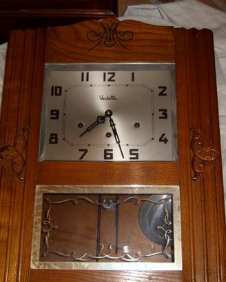 Orologio murale antico