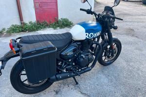 Royal Enfield HNTR 350 - Super Accessoriata