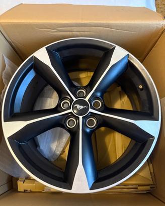 Cerchioni ORIGINALI FORD MUSTANG 18