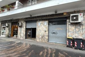 NEGOZIO A ROMA