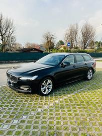 Volvo V90 D3 momentum 150 CV