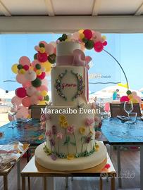 Torta scenografica con fiori cake design