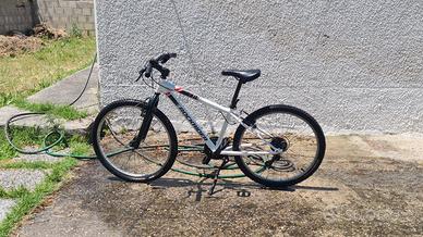 bici rockraider bianca