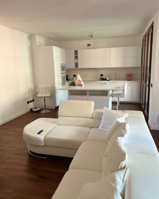 Divano letto angolare bianco – pari al nuovo