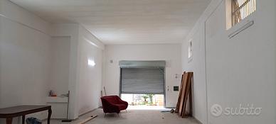 Garage uso commerciale e altro