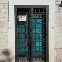 Locale commerciale in via centrale