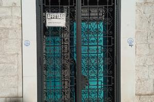 Locale commerciale in via centrale