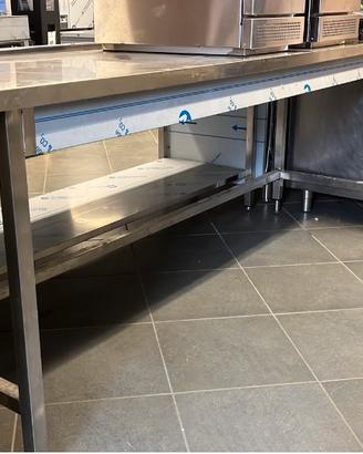 BANCO DA LAVORO IN ACCIAIO INOX