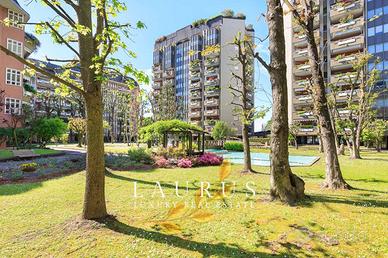 Appartamento di 250 m² con più di 5 locali a Milan