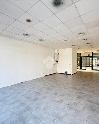 NEGOZIO A CORREGGIO
