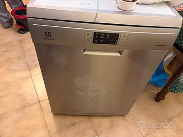 Lavastoviglie  Electrolux