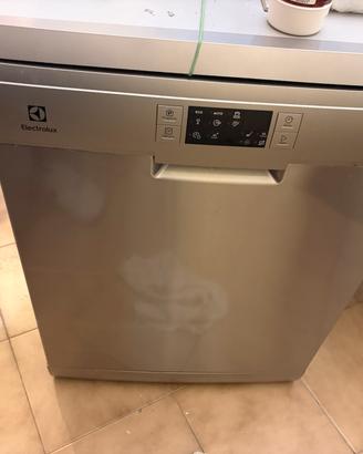 Lavastoviglie  Electrolux