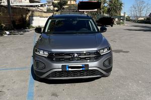 volkswagen t roc edition plus