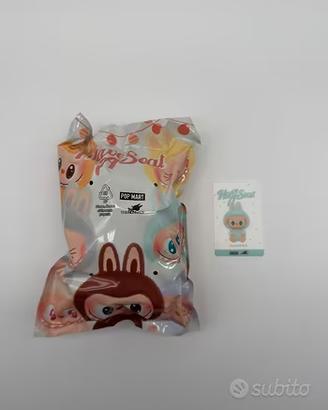 PopMart Labubu Have a Seat Ququ Originale