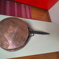 Pentole, paiolo e utensili in rame antichi 