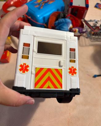 Ambulanza giocattolo
